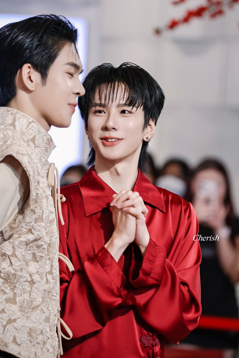 sofia_exolover's tweet image. Auau is his family. Save’s world has found their most beautiful colors with him