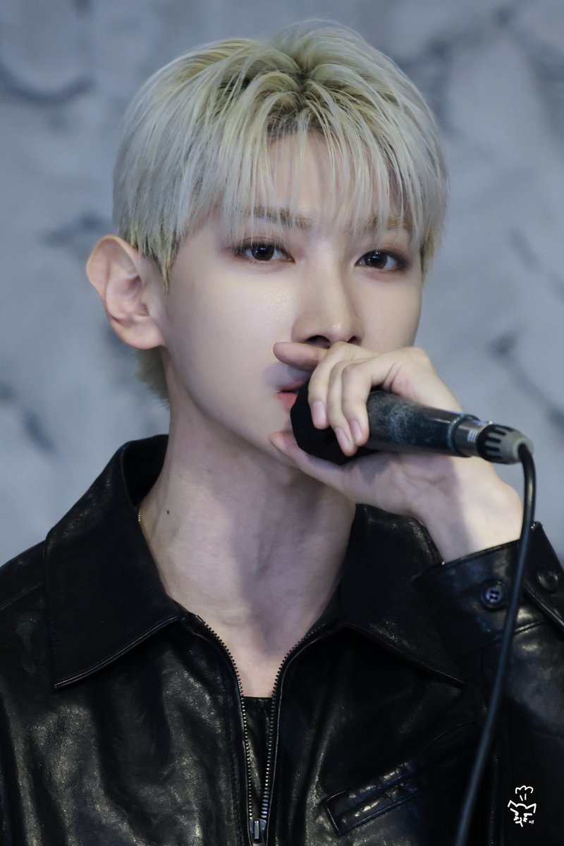 260207

#SYA #샤 #이준영 
#BLITZERS #블리처스
#여우한마리_잡아가세용