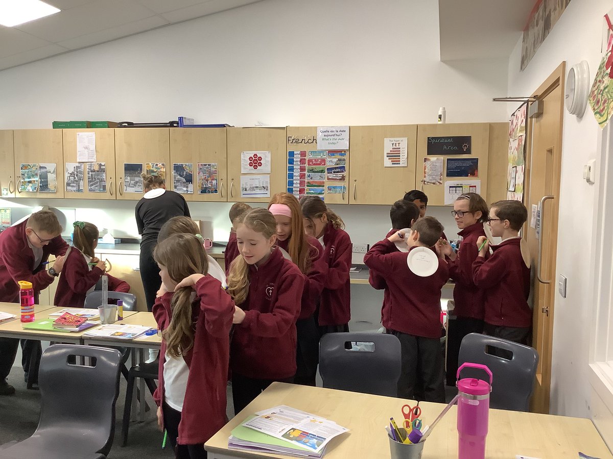 Miss Poole tweet media