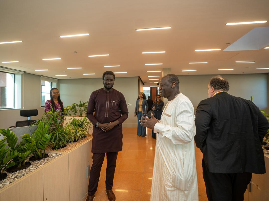 Visite des nouveaux locaux du Groupe de la Banque mondiale aux Almadies. Un espace moderne illustrant la collaboration exemplaire entre les équipes de la <a href="/Banquemondiale/">Banque mondiale</a>, <a href="/IFC_org/">IFC</a> et <a href="/MIGA/">MIGA</a> - One WBG at its best - et des échanges constructifs autour de l’impact de nos actions.