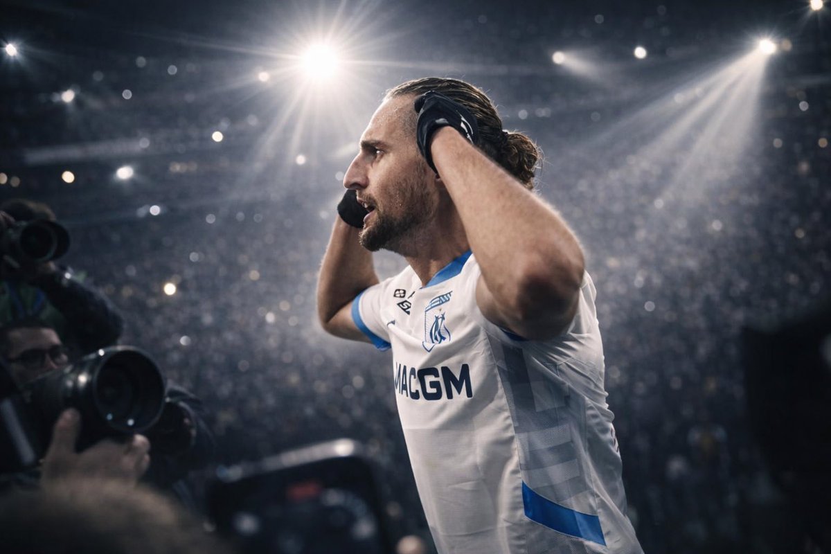 oContextOM's tweet photo. Ils t’ont dégagé pour une chamaillerie de vestiaire, mais c’est OK : les "valeurs" du club sont sauves.

Le truc qu’ils ont oublié, c’est que la seule valeur d'un club, c’est gagner des matchs.

Maintenant, assumez votre saison https://t.co/8OrUDNUO20