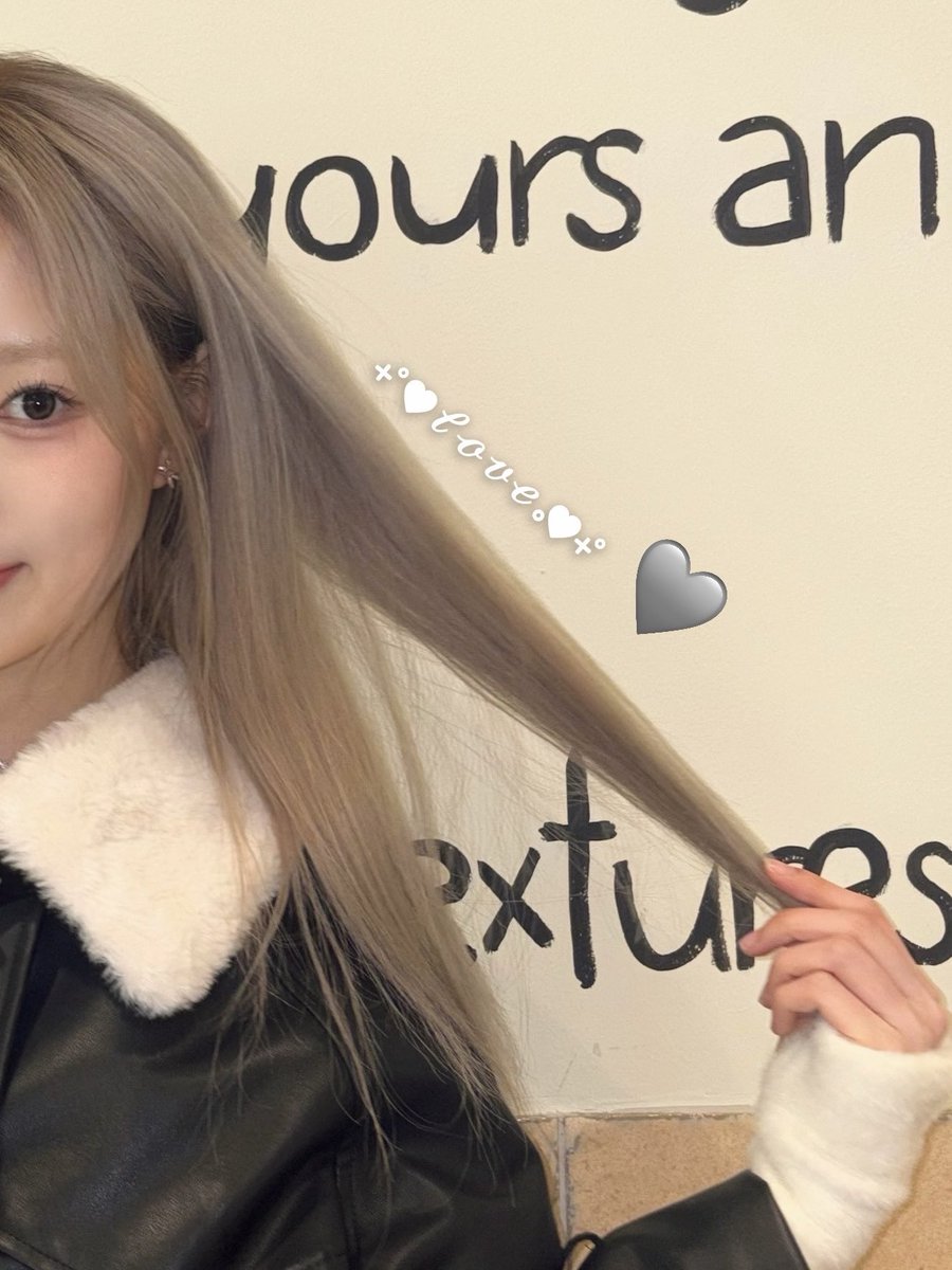 [#Doyeon]

𝐍𝐞𝐰 👩➡️🩶️

#KIIRAS #키라스 #도연