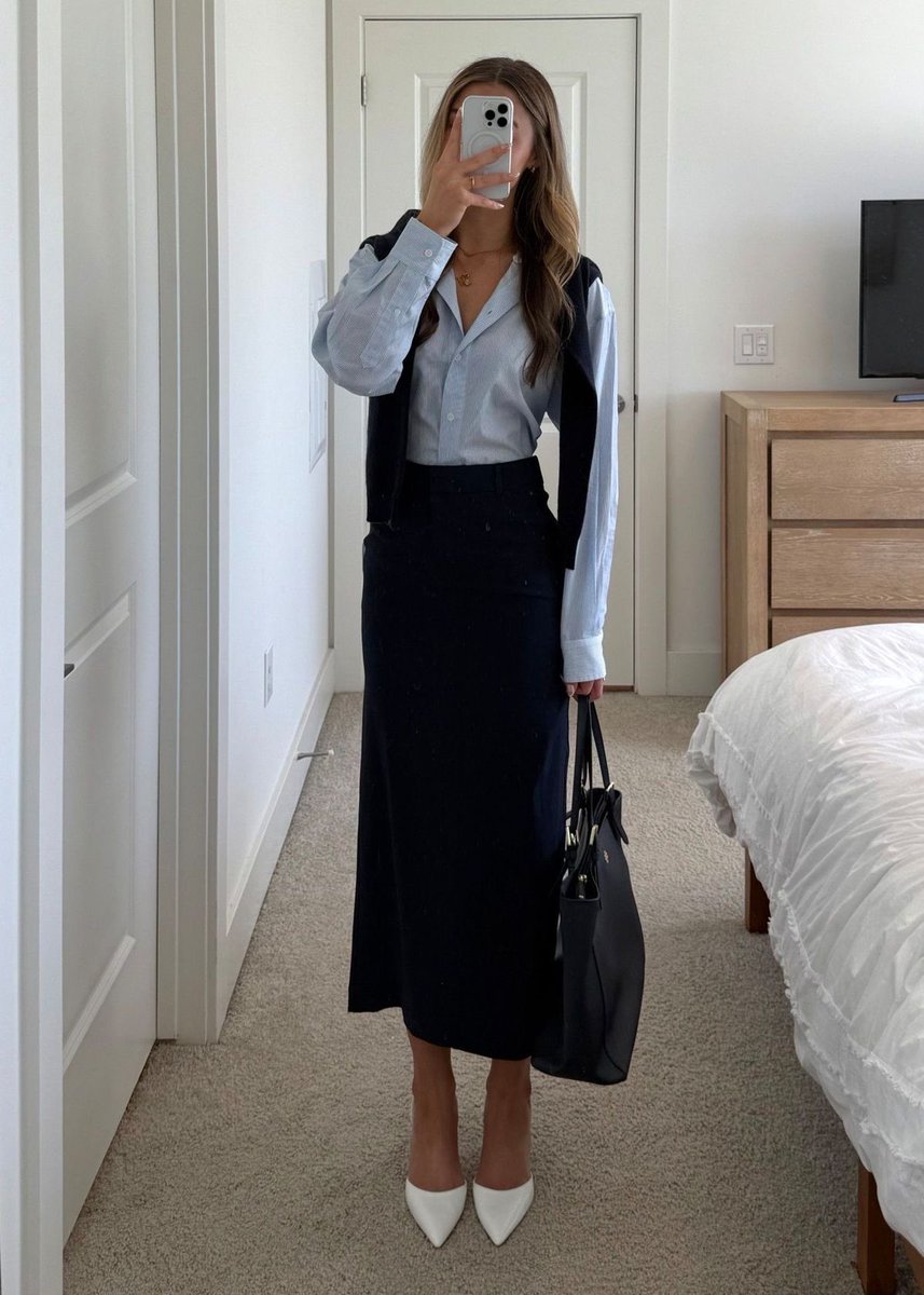 classyladylife's tweet photo. corporate outfits. https://t.co/5mkhvuVBY6