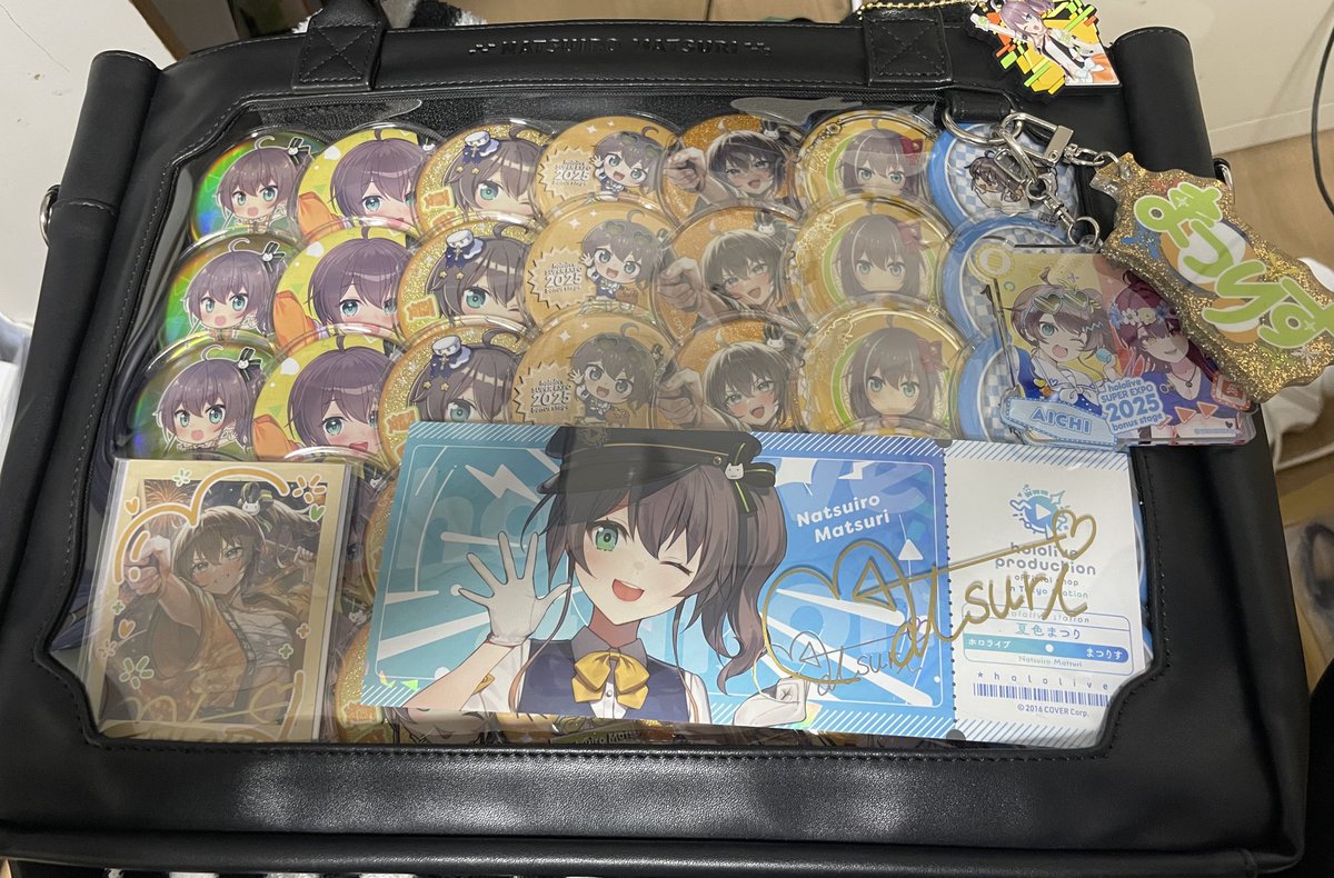 ついについに！！！
まつりちゃんの痛バ完成！！！！🏮🏮
まつりちゃんにもぜひ見てもらいたいな！
届くかなー…？