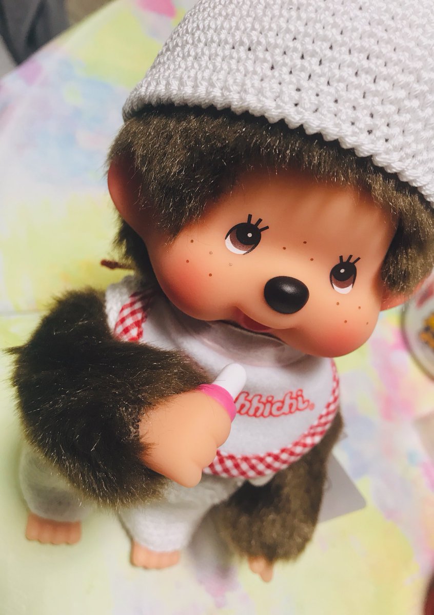 ウシマルカラー に染めたニットなモンチッチも🧶 ニットにPVCの靴が