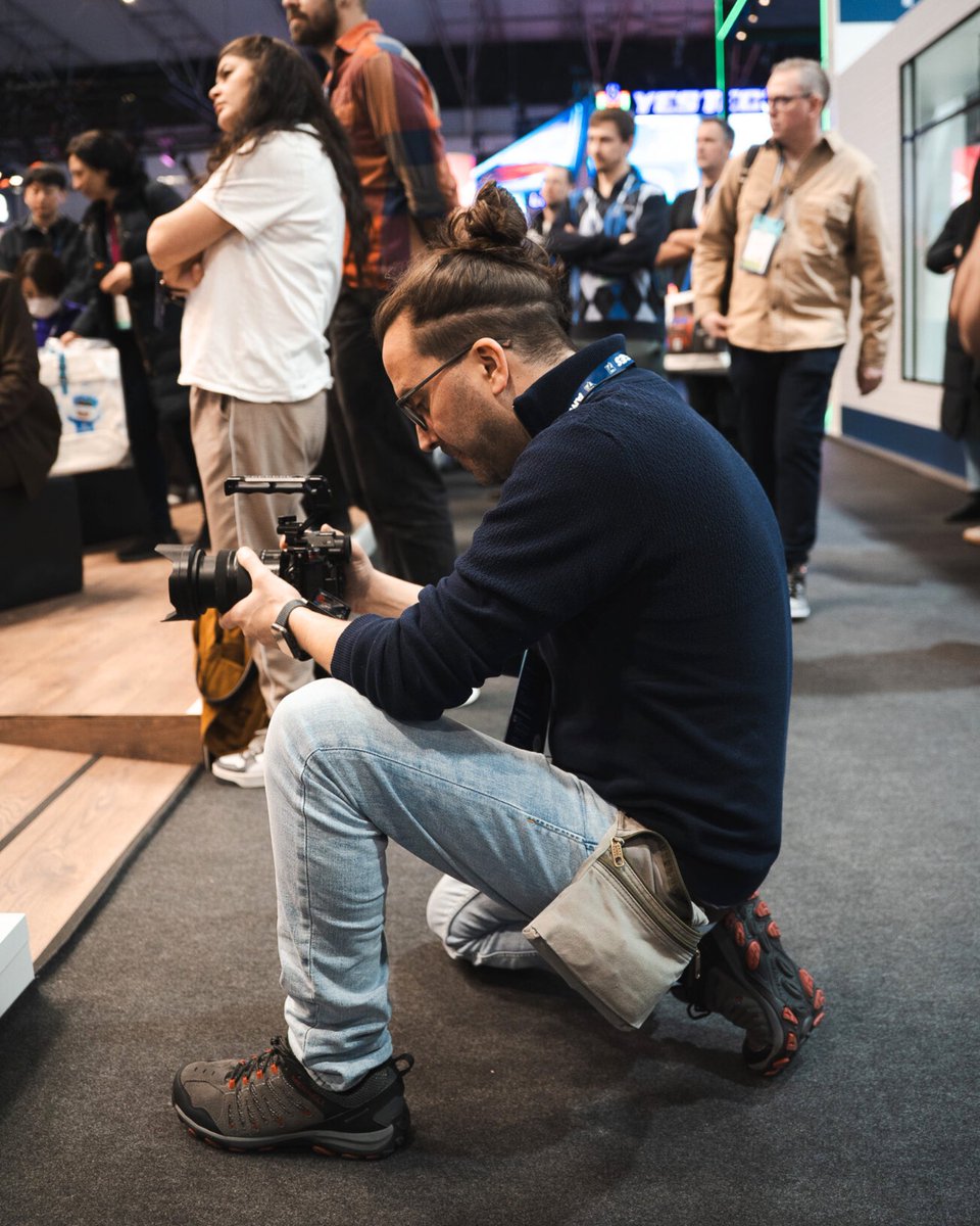 KommonFilms's tweet photo. ISE 2026 from the inside 🎬

Filming, team, and decisions that happen off camera but shape every piece. Production in motion, with a sharp eye for detail.

@ISE_Show @AVIXA https://t.co/KZe16DAclW