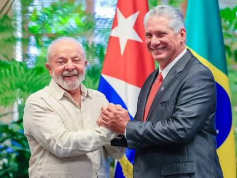 El Presidente de Brasil 🇧🇷, Luiz Inácio Lula da Silva, reafirmó su solidaridad con el pueblo cubano, durante su discurso por el aniversario 46 del Partido de los Trabajadores (PT).

Consulte más aquí 👇 

🔗: cubaminrex.cu/es/presidente-…