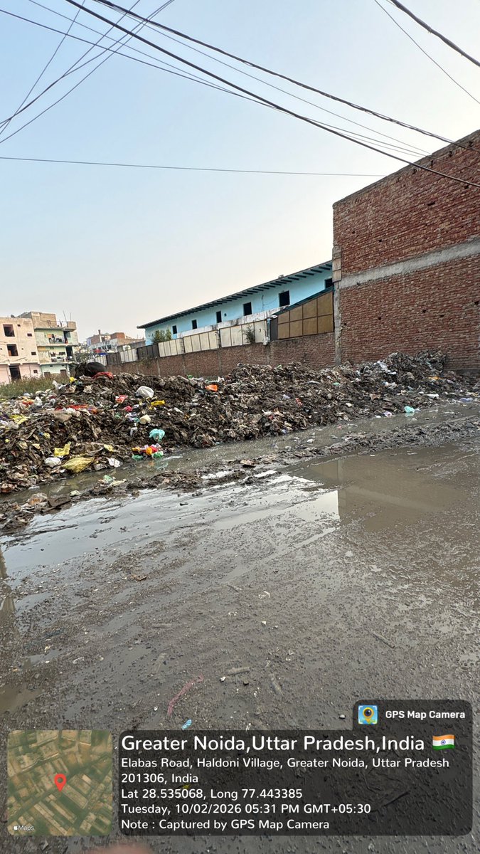 lavdeepsharma's tweet photo. @OfficialGNIDA @CPCB_OFFICIAL @dmgbnagar @SwachhBharatGov @swachhbharat @UPGovt @CMOfficeUP @MhfwGoUP @SBM_UP @MedhaRoopam @CAQM_Official ये क्या मज़ाक चल रहा है @OfficialGNIDA
यही है आपकी सफ़ाई? सिर्फ़ दिखावा।

आज की ताज़ा फ़ोटो/वीडियो — हालात जस के तस।
तुरंत कार्रवाई करें।
जनता के स्वास्थ्य से खिलवाड़ बंद करें।
@CPCB_OFFICIAL से मांग है तुरंत संज्ञान लेकर कड़ी कार्रवाई करे https://t.co/iCHJRuQ6sw
