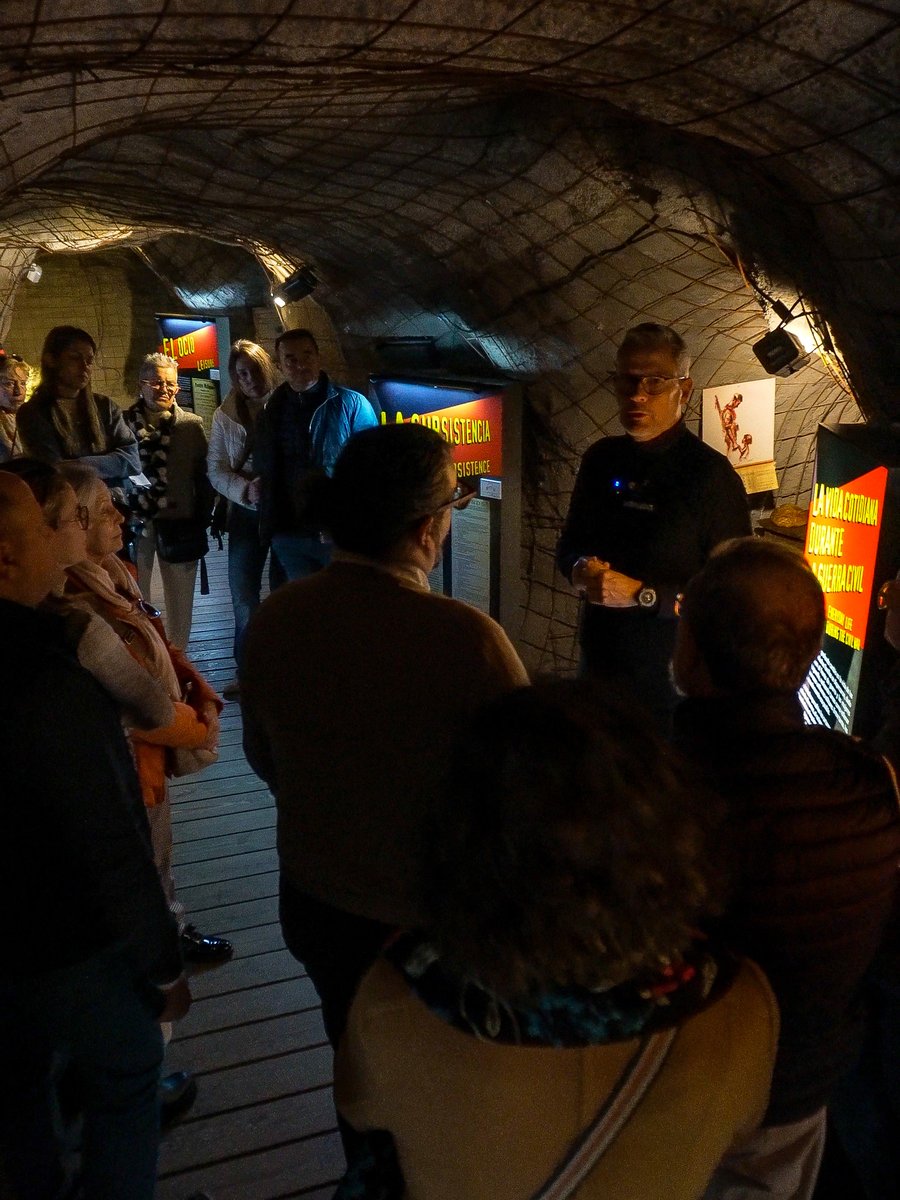 HOSTECAR tweet media