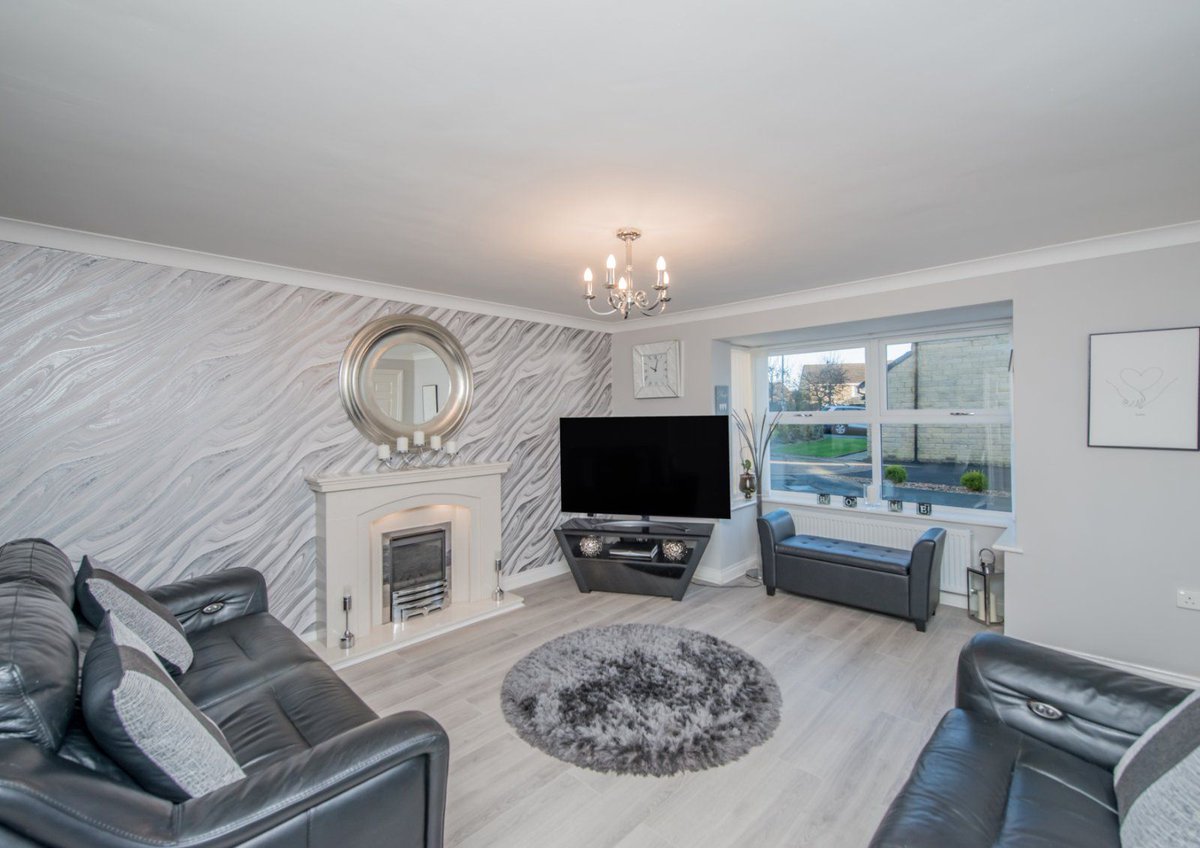 robertwatts_'s tweet photo. Incredible family home for sale 🏡 

📍 Winscar Avenue, Clayton Heights, Bradford, BD6 
🛌 Four bedrooms | 🛁 Two bathrooms 
🚗 Spacious driveway 
🌿 Beautiful gardens 

See more and book a viewing with us today⬇️ 
🔗 https://t.co/KF0yzVJpN4 https://t.co/LtlsU0rqXj