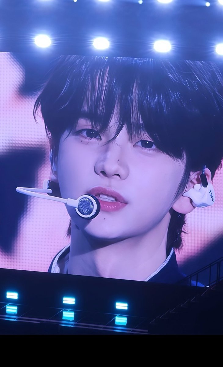 전광판 미남.. 와