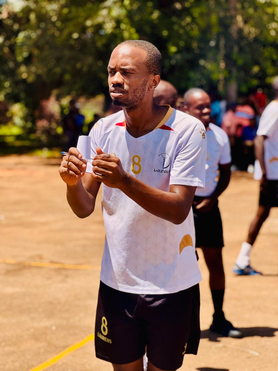 BILL10NS 🇺🇬🇸🇨 tweet media