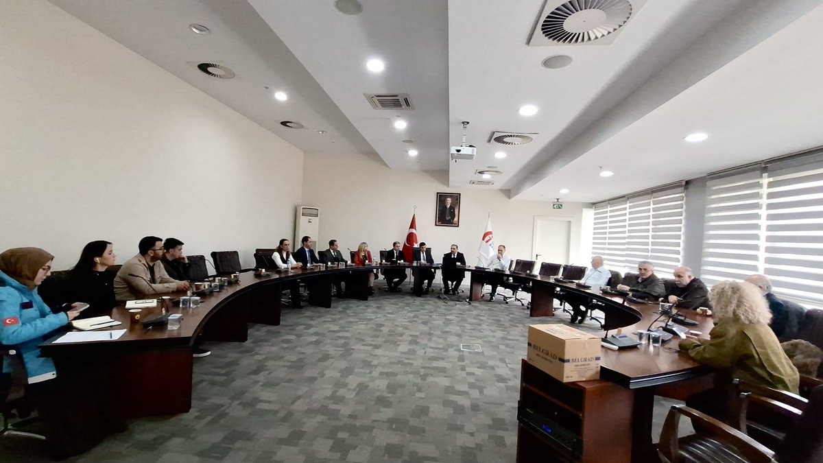 İstanbul’da olası olumsuz hava koşulları ile mücadele için kapsamlı bir tatbikat düzenlendi.❄️🪏⚠️

İlimiz genelinde, 17 afet grubundan toplam 565 personelin katılımıyla masa başı olarak gerçekleştirilen “Olumsuz Hava Koşulları Tatbikatı”;

✅ 9 Şubat 2026 saat 10.09 itibariyle