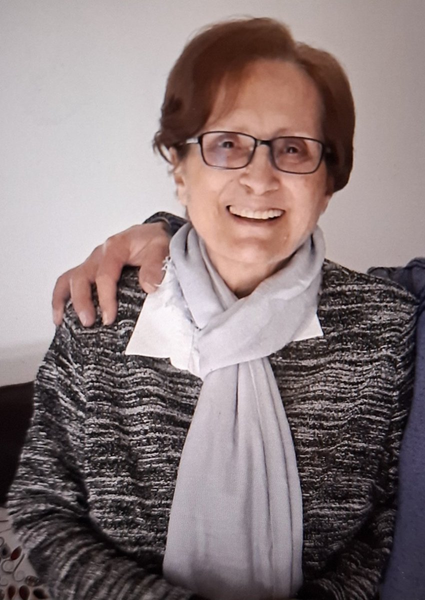 Ti ho amata oltre ogni misura,
ti amo oltre ogni distanza,
e ti amerò fino all’ultimo mio respiro.
Buon compleanno mamma. Ovunque tu sia. 🌹