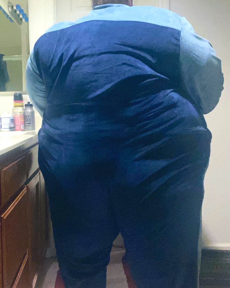 Stronk and caked up

(it’s kinda hard to flex with the arm padding ngl)