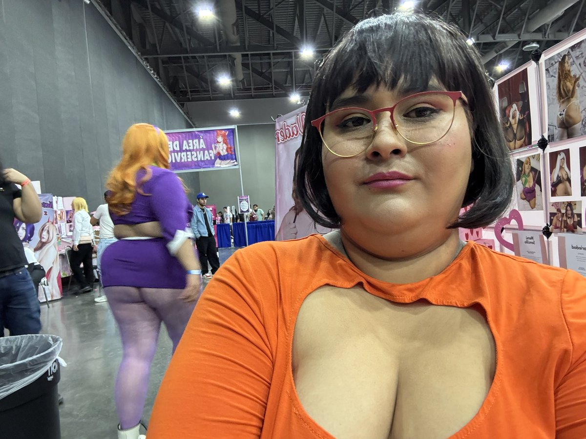 SamishiCos's tweet photo. Ah con #10
Velma y Daphne scooby doo
Con @Geiseleth https://t.co/xZ4eoLQG5Q
