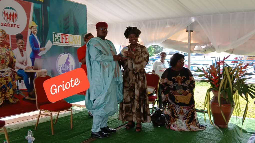 GrioteTv's tweet photo. La 1ere édition du SAREFC pour le Littoral et le Sud-Ouest, promue par dame Elysée Deumany, s'est refermée en beauté vendredi 07 février après son ouverture mercredi 04 février dernier à Douala. 

#Griote https://t.co/we9hUwaiEx