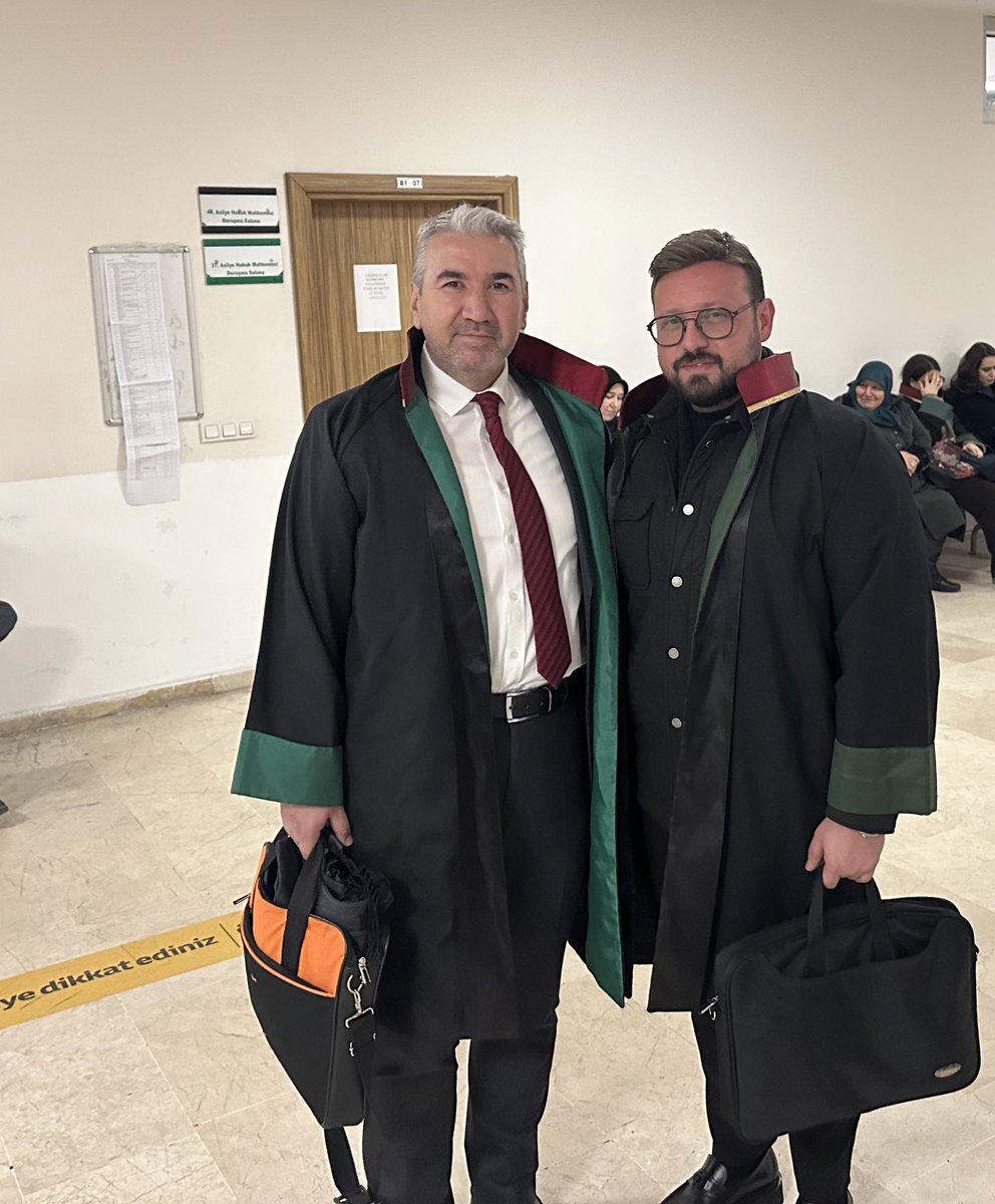 avfatihunal's tweet photo. Avukat Avukatı 
Adliye Koridorlarında Bulurmuş ... 😊

Furkan Özbay Kardeşim ile birlikte ... https://t.co/p5u1bCGNwu