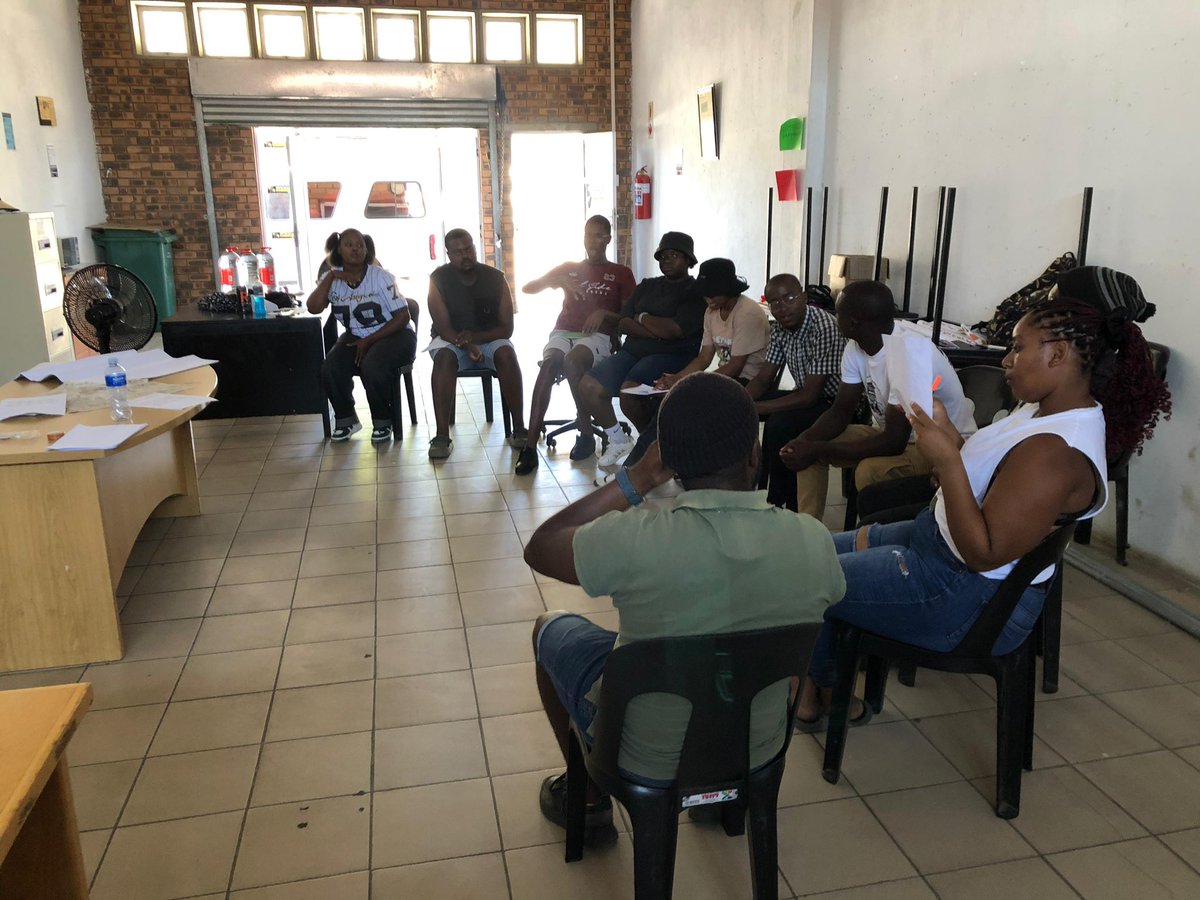 equal_education's tweet photo. [Facilitator Training] 📑🧑‍🧑‍🧒‍🧒 We had a productive weekend with our National Organising team! Our two day training for new facilitators in KZN and Limpopo was a success. Day 1: We explored who we are as Equal Education. Day 2: We dived into our values and policies.#EEHumans https://t.co/dt2L3kuVIb