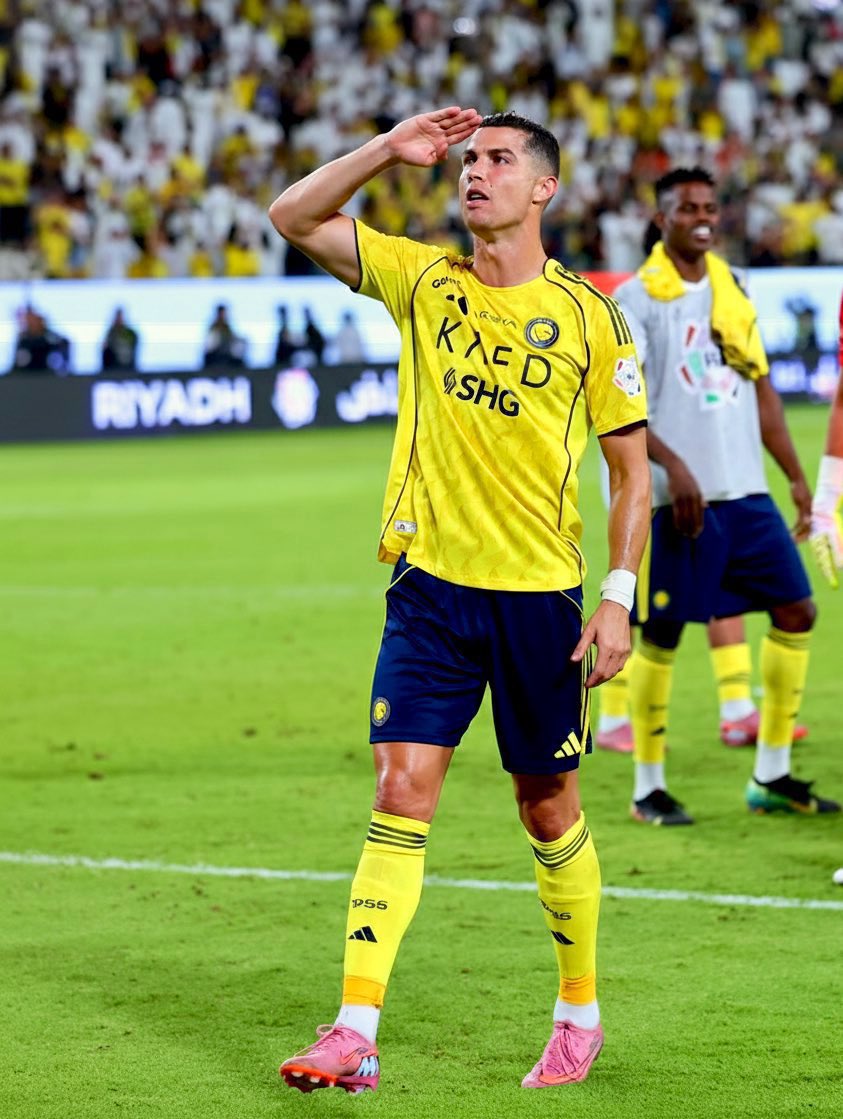 المراجل #كايده والطيب كايد 
مايطول اخطامها غير المردد  
صامل الهقوات كسّاب العوايد 
وافي من طيب راسه ماتردد

#النصر #كريستيانو_رونالدو