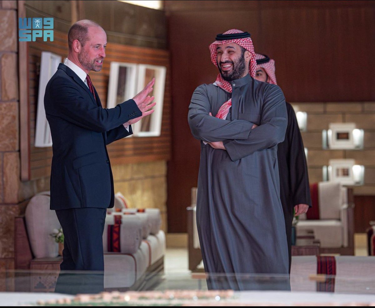 ala28776517's tweet photo. بسمت ولي العهد فرحة وطن
لاشعوري الشعب  رادد بسمته

#ولي_العهد 
#محمد_بن_سلمان 
#المملكة_العربية_السعودية 
#طويق https://t.co/y79ee8QG9o