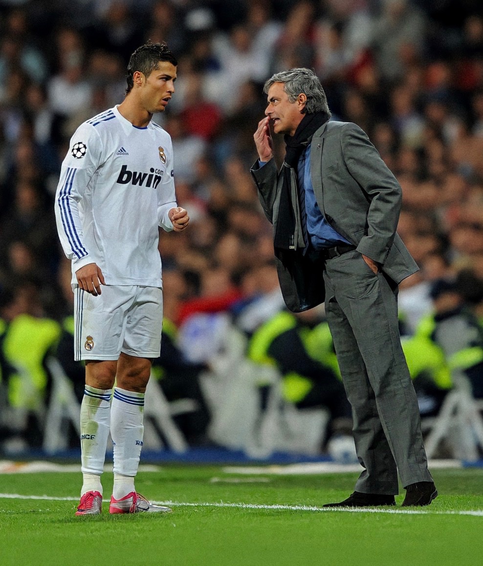 🚨 BREAKING: José Mourinho is set to be offered the Portugal national team job after Roberto Martínez’s contract expires after the World Cup. 

(<a href="/espn/">ESPN</a>)