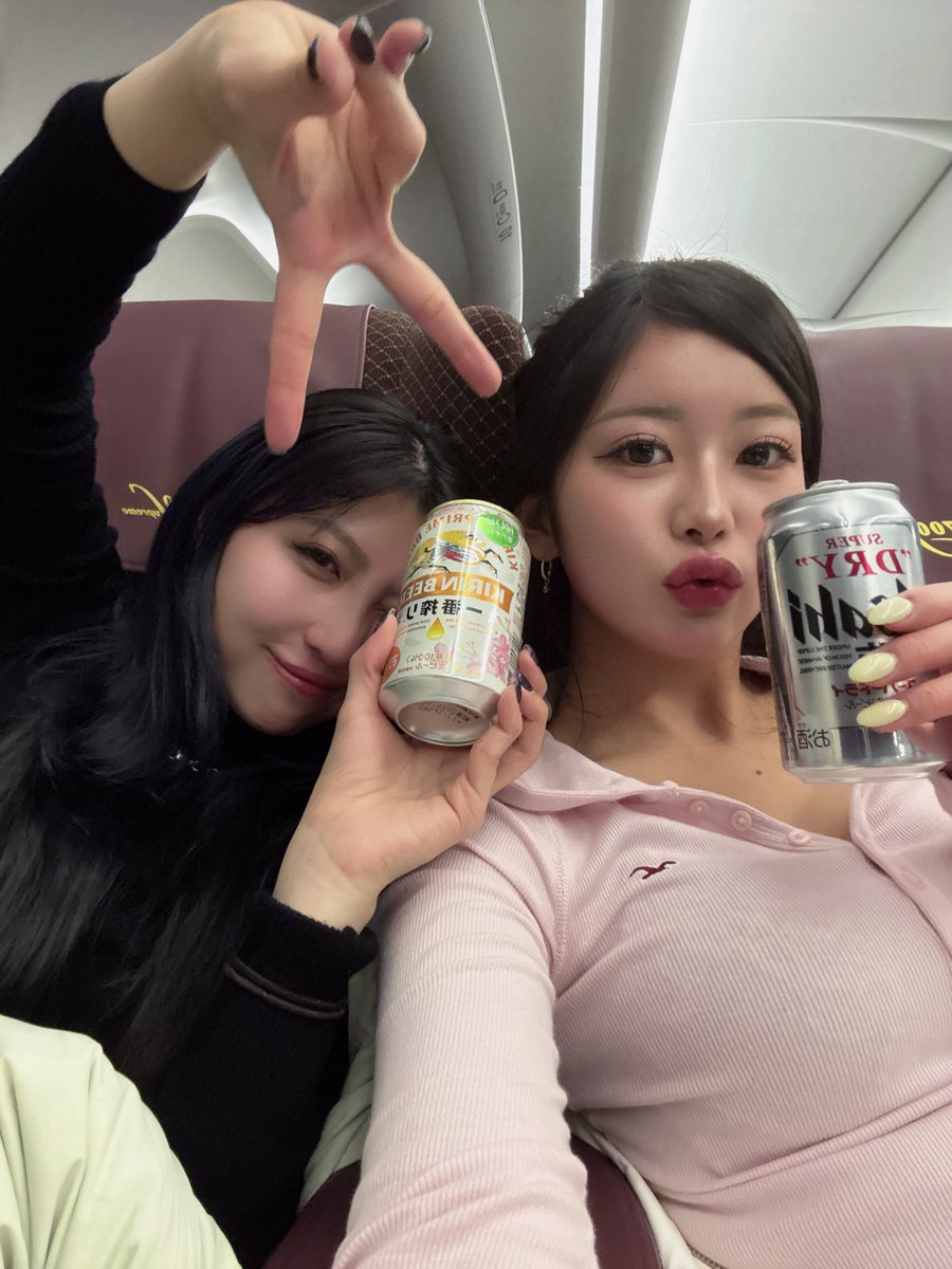 やしろなな tweet media