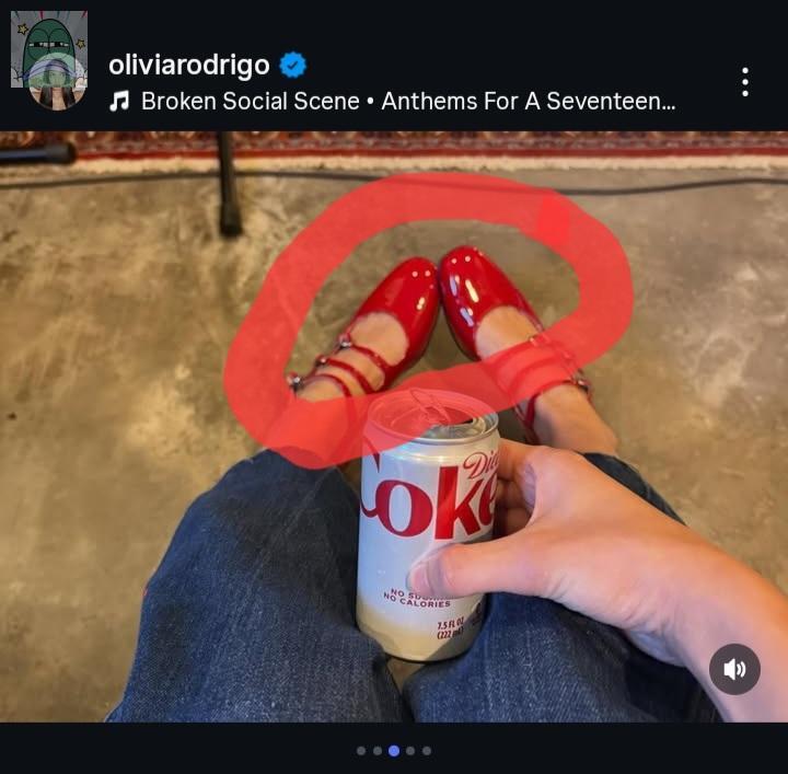 Tanyarlfes tweet media