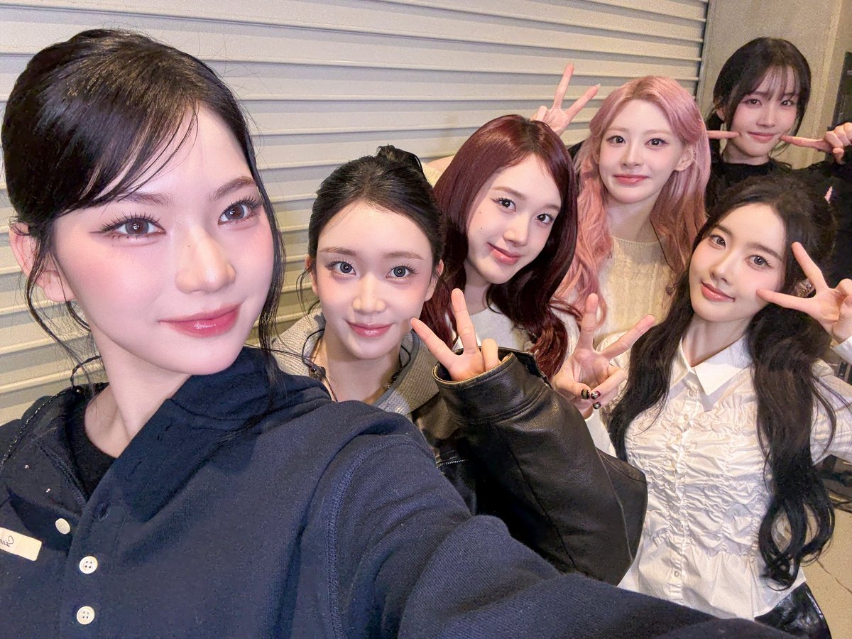 STAYC_JP's tweet image. このあとショーケースで会おうね🫶🏻
たのしみー♥️

#STAYC #스테이씨 #ステイシー  #STAY_ALIVE