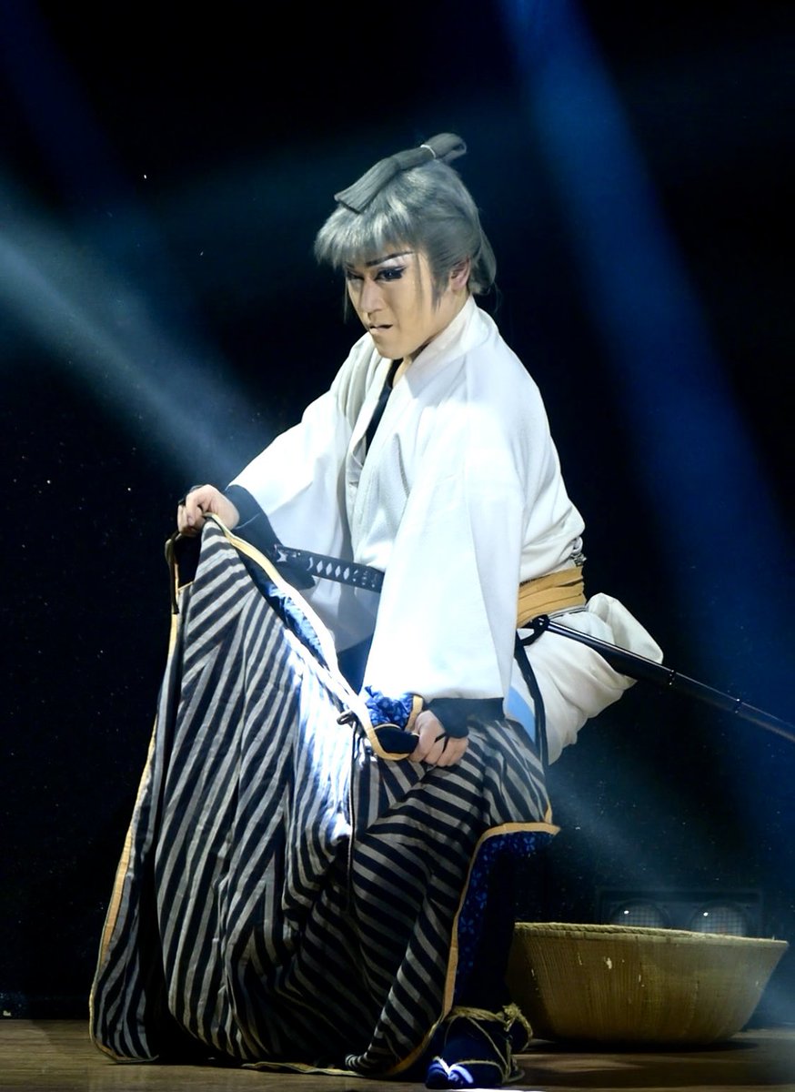 gekidanmimatu's tweet photo. お疲れ様です！
南雄哉と申します
浅草木馬館3月11日南雄哉1日座長公演！
〜菊は栄える、菊栄座〜
昼の部芝居
【三浦屋孫次郎】
ラストショー
雄哉男ざかり任侠シリーズ〜無死〜
夜の部芝居
【恋の新橋】
ラストショー
雄哉男ざかり
見よ！遠山桜〜遠山の金さん〜
お客様へ粗品プレゼント
乞うご期待！ https://t.co/vWJFeAknXG