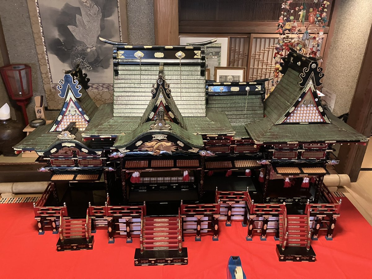 静岡御殿飾りの組立てを長楽寺と大慶寺にて。大慶寺の御殿は繊細かつ