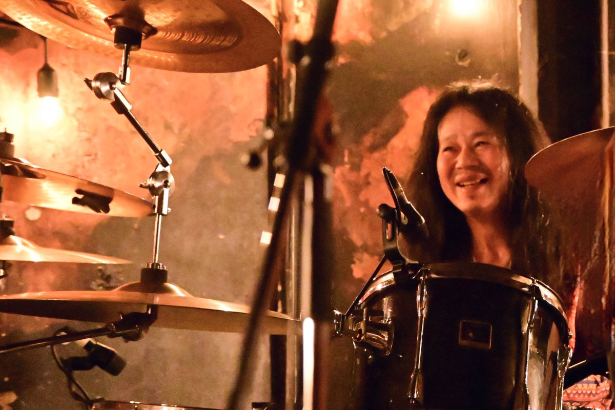 maboroshi1715's tweet photo. Redboot2 @TheRedBoots1
2/8
「ヤツらの足音」
@ 梅田 HARD RAIN
#Redboot2 https://t.co/UvuisnDB2r