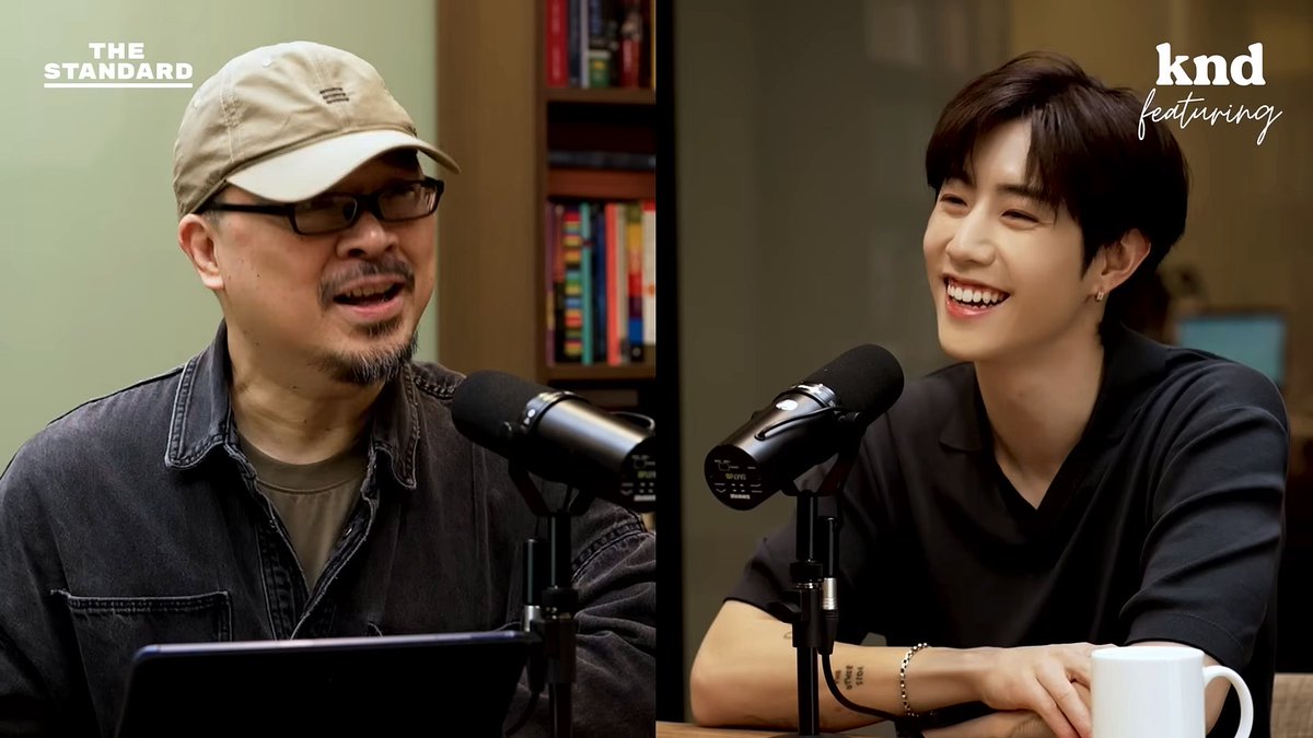 #มาร์คต้วน #MarkTuan เผยเสน่ห์ ขี้เล่น และเป็นกันเอง ผ่าน 2 รายการดัง! เรียนรู้วัฒนธรรมไทยในรายการ ‘คุณพระช่วย’ ที่เจ้าตัวได้ลิ้มรสขนมไทยและลงมือทำบัวลอยด้วยตัวเอง พร้อมอวดลุคนุ่งโจงกระเบนจนกลายเป็นโมเมนต์ไวรัล และดีพทอล์คในภาษาอังกฤษ กับรายการ ‘knd (คำนี้ดี)’