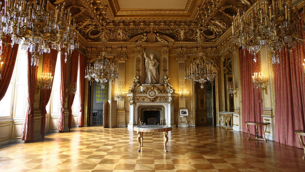 duralexsl's tweet image. 🔴⚖️ QUAI D'ORSAY - Thierry Bouron, alors intendant général, trafiquait les marchés publics contre avantages.
Il volait aussi des bouteilles de vin des caves du ministère et les vendait aux enchères en ligne (bénéfice de plusieurs centaines de milliers d'euros).

Peine : 12 mois…