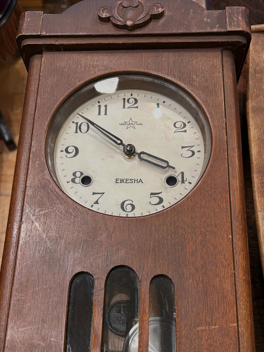 西荻窪トライフルです。 EIKEISHA 英計舎の掛け時計の修理です。 修理