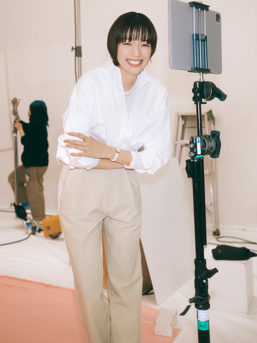 佐藤栞里が体感する軽パン C.A.L. PANTS の使いやすさ。 クラシックな