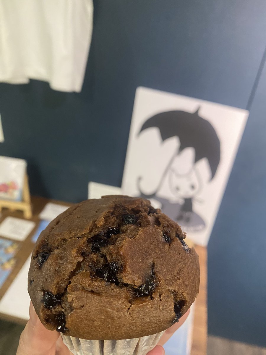 お友達が来てZINEをお迎えしてくださりさらには美味しいマフィンを