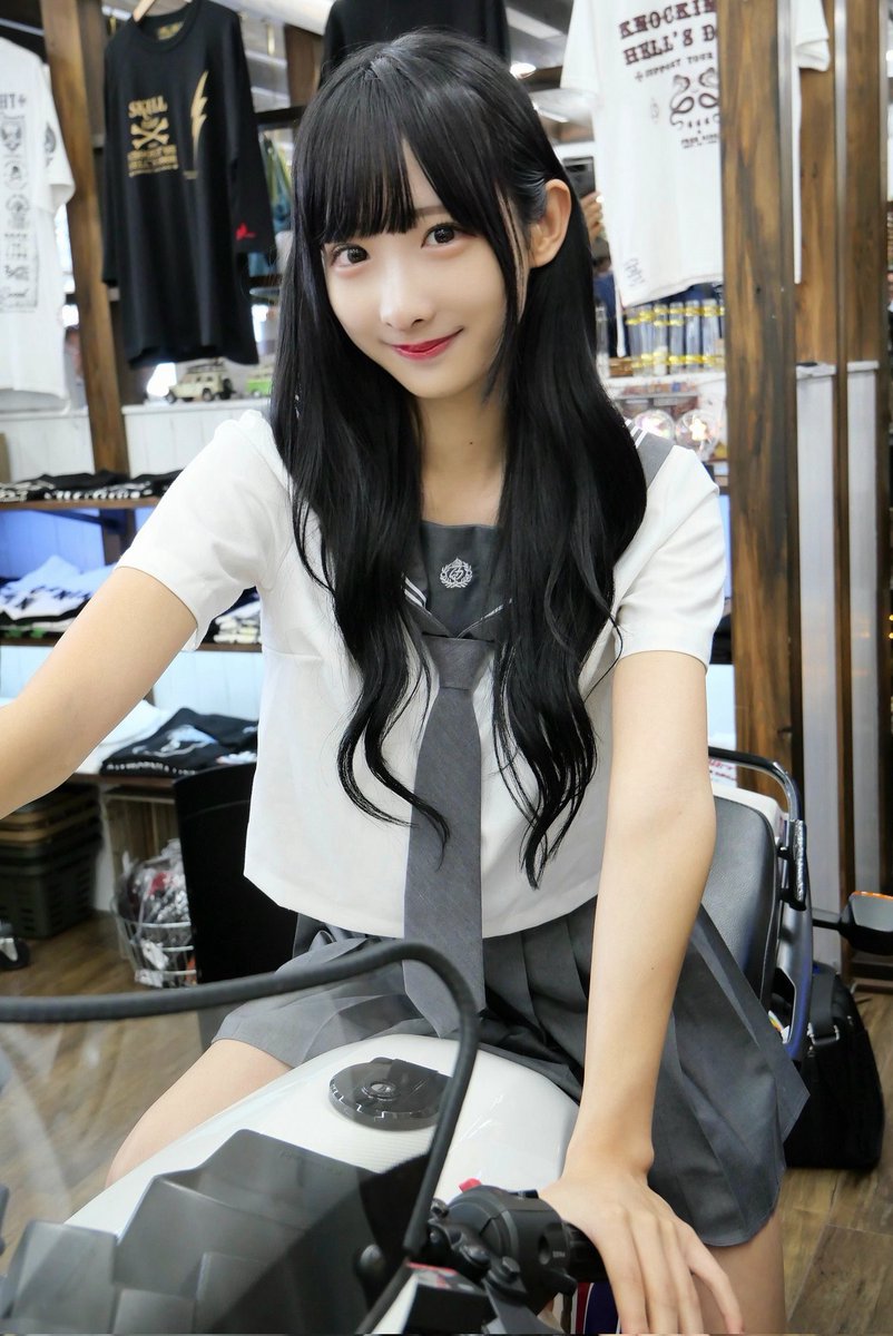 明日ついに七瀬の演技が見れる！！
2月14日のチケットが余っているようで本人悲しんでるのでぜひみなさん購入を！

チケットもまあまあ売れたみたいだし、カーテンコールで何か喋ったりするのかな？
お祝い札の振込も完了したし、ワクワクしている。
#ヤンバルクイナは真夜中に跳ぶ