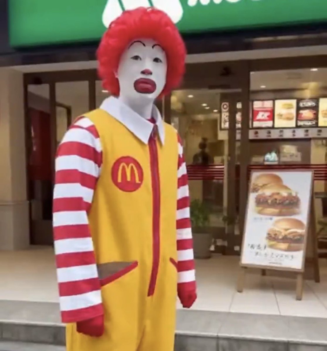 sinreje's tweet image. ドナルド、ついに日本の政治に物申す

「エロがないよね💢」