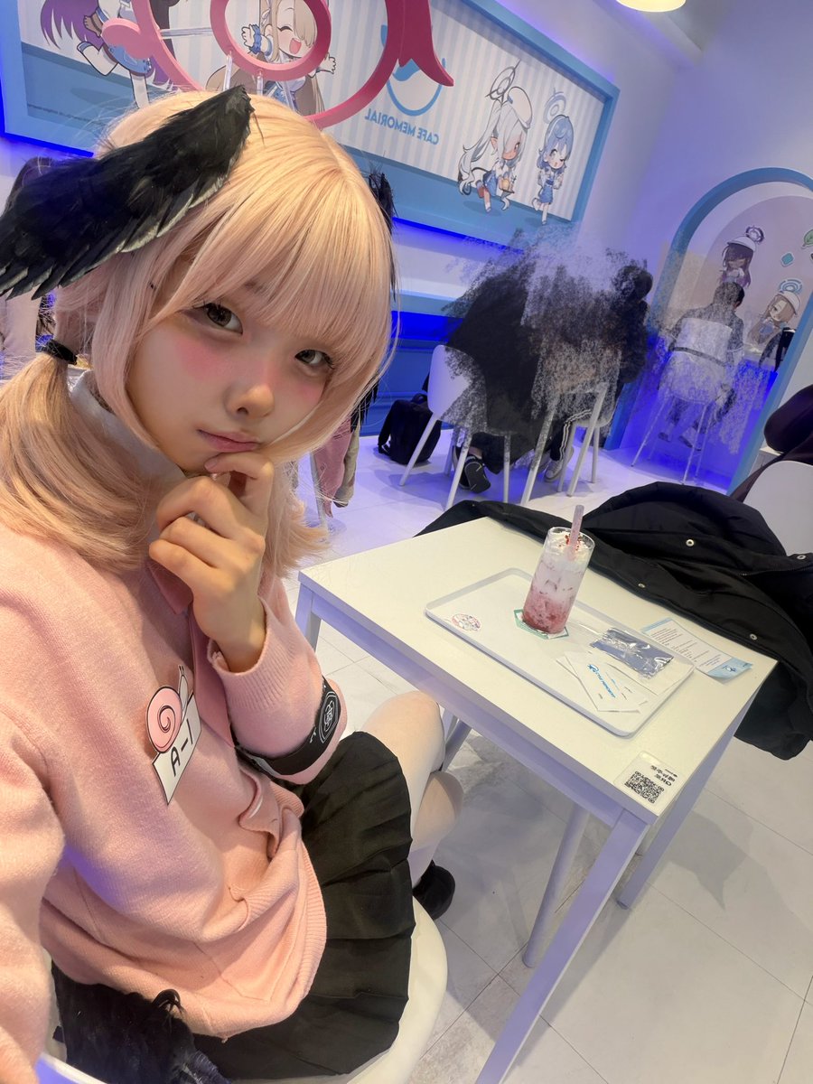 같이앉아줄센세가없어…