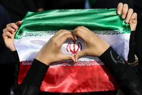 ماوخدا
شماهمه!
ایران47-آمریکا0
رقابت بسیارسنگینه
همه اراذل واوباش دنیاتلاش می کنن تایه گل به ایران بزنن امانمیتونن!
خداییش وقتشه
"امشب نورافشانی وفریادالله اکبردرهمه کوچه ها"
*فردا،خروش سیل آسای مردم کف خیابون*
دمتون گرم
بیکارنباشید،یاعلی بگیدوکولاک کنید
#دشمن_مأیوس #روز_یاس_دشمن
