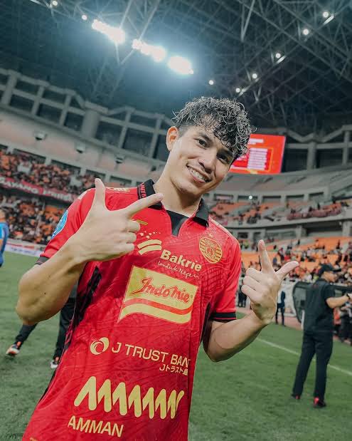🚨”CURHATAN” Ryo Matsumura lewat unggahan instagramnya setelah diloan oleh Persija ke Bhayangkara FC

Kepada Persija &amp; Jakmania yang terkasih,

Pertama-tama, saya ingin mengucapkan terima kasih yang tulus karena telah mengizinkan saya menjadi bagian dari Persija selama hampir