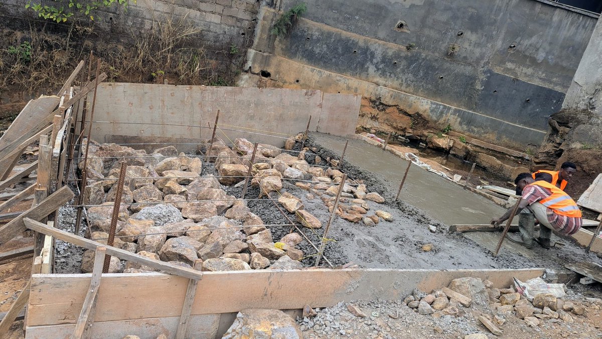 Frame 1: Our first retaining wall of 2026.
A reminder that not every sloped land needs a retaining wall. Sometimes, smart leveling is enough.

Frame 2: what do you think is going on here?

Let’s build for you