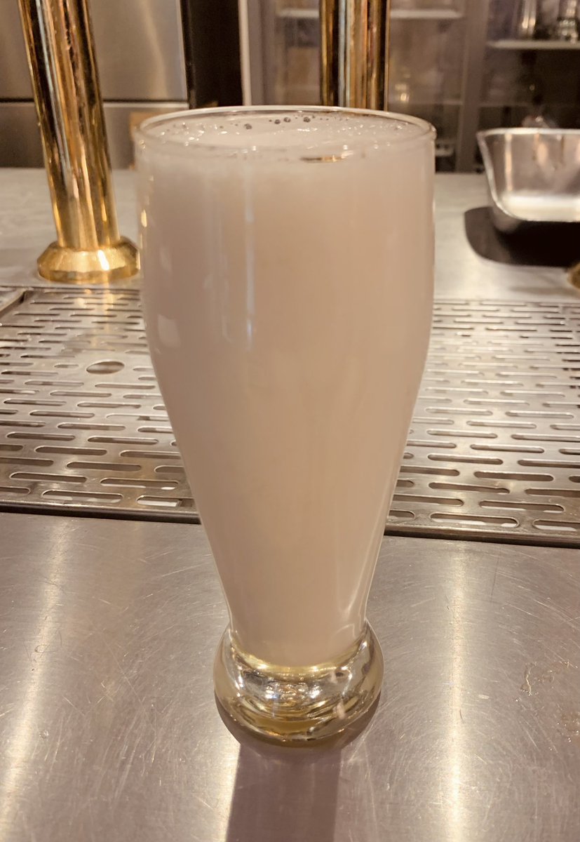 ビールを注ぐのが下手なsasakure.‌UKにありがちなこと
第一位 : ビールを注ぐのが下手