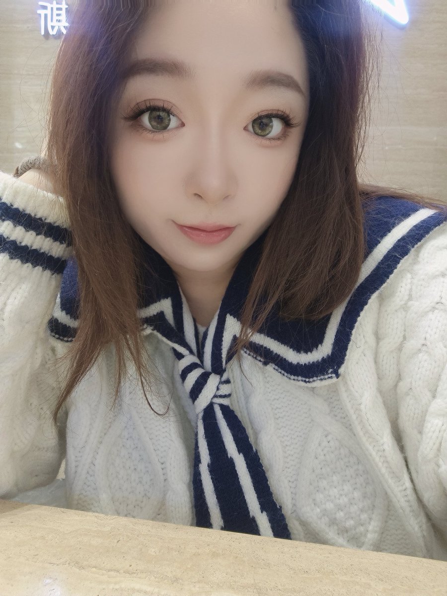 Winter809998110's tweet photo. 也是成功迈入三十岁了，应该有喜欢年上的吧😂

#4iiii #4i女攻 #4i https://t.co/seF8esHHEh