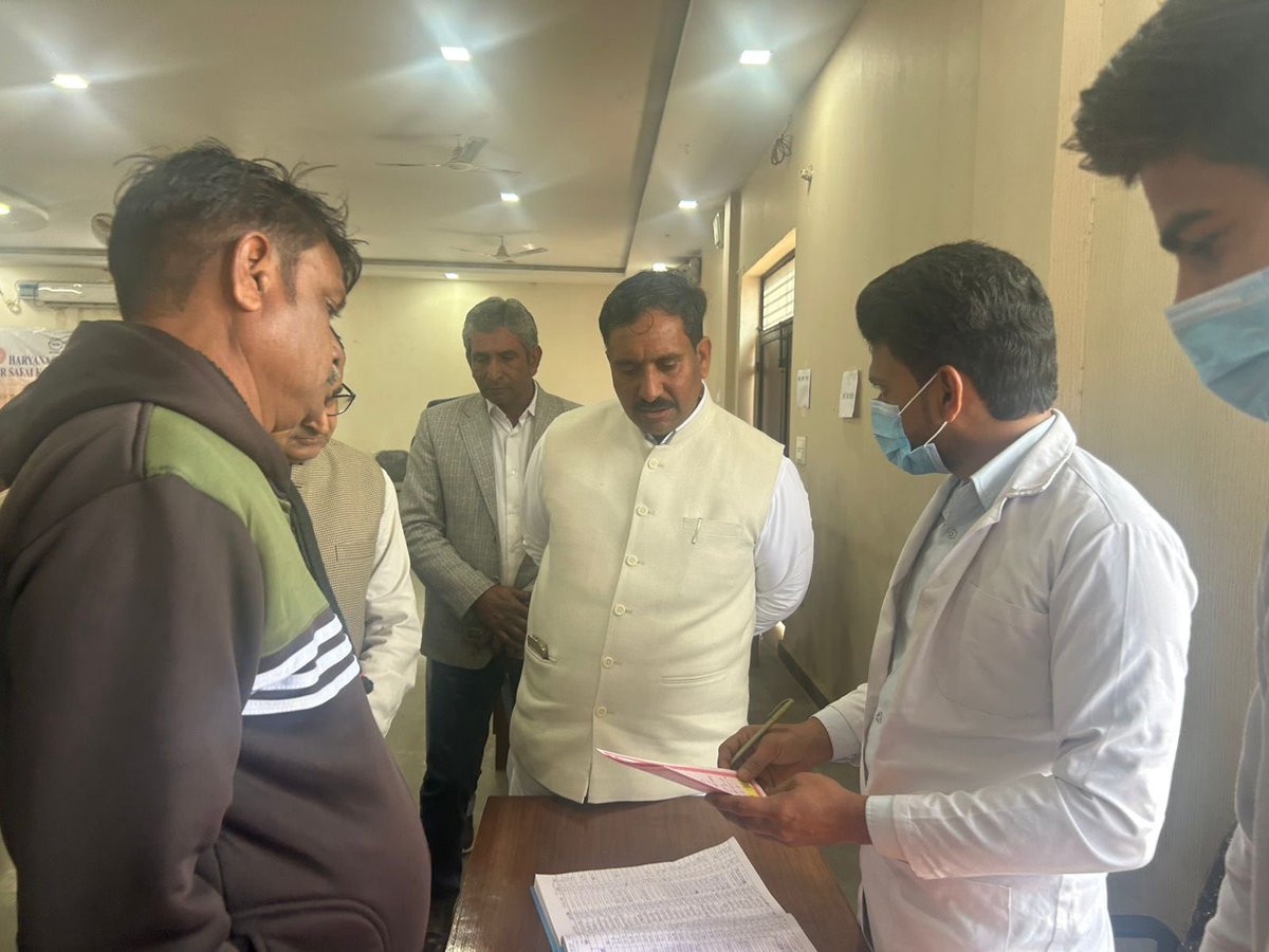 हरियाणा सरकार के द्वारI सफाई कर्मियों के स्वास्थ्य के लिए चलाई गई मुहिम का आज 7वां आयोजन फ़रीदाबाद में हुआ जहां पर मेरा मुख्य अतिथि के तौर पर रहना हुआ हमारी पूरी हरियाणा सफाई आयोग की टीम ने स्वास्थ्य जांच शिविर का मुआइना किया मेरी सफाई कर्मियों से विनती है कि वे अपना चेकअप कराएं