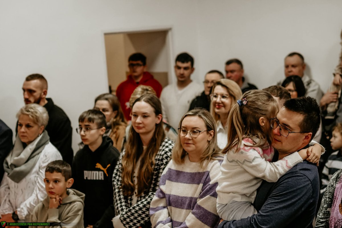 WCR_Zamosc's tweet image. Ja, żołnierz Wojska Polskiego przysięgam..." 🫡l

07.02.2026 r. w #2pr ochotnicy I turnusu #DZSW złożyli przysięgę wojskową.

#PrzysięgaWojskowa to najważniejszy dzień w życiu każdego żołnierza #WojskoPolskie🇵🇱.

Wszystkim świeżo upieczonym żołnierzom życzymy sukcesów i rozwoju.