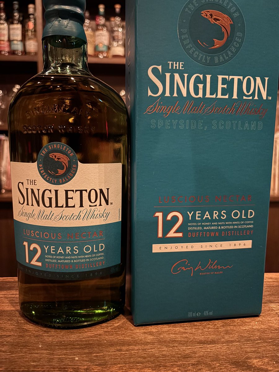 yoyogiBarW's tweet image. 明日は祝日ですが通常営業する予定です。

写真はシングルトン・オブ・ダフタウン12年。
口当たりが柔らかく上品な味わいのシングルモルトです。
1shot ¥1200（税別）。
#シングルトン12年 #singleton