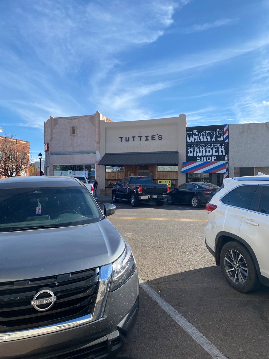 NEONDETHWISH's tweet photo. @AreYouGarbage found in the wild it Thatcher ,AZ https://t.co/ZHL5MHoskK