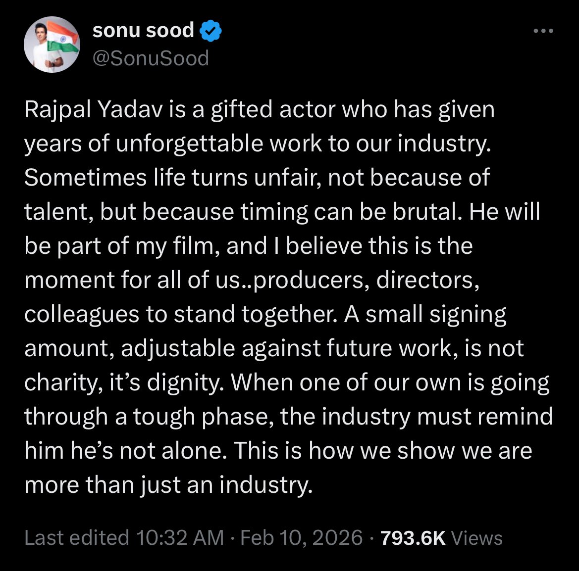 🚨 Bollywood solidarity moment

— Rajpal Yadav ke tough phase mein Sonu Sood came forward
— ₹2.5 crore cheque bounce case ke baad offer ki film
— “He’s not alone,” says Sonu Sood
— Industry mein dosti aur support par phir se discussion start

Sometimes real heroes off-screen bhi